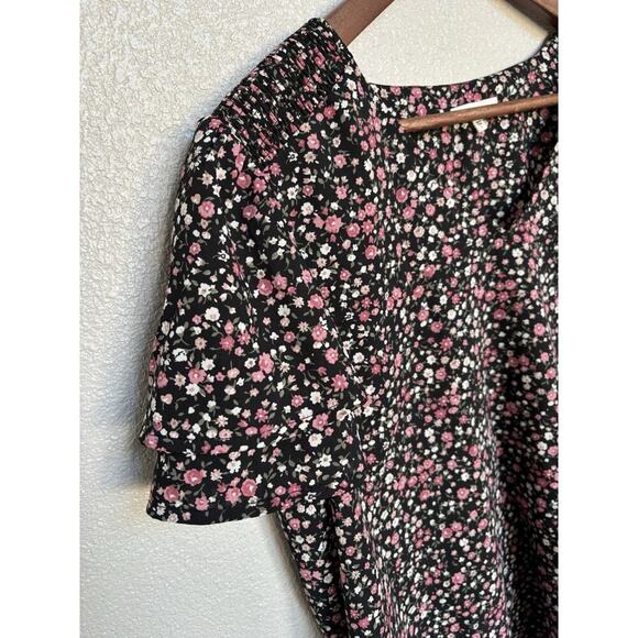 Pleione black floral blouse womens L flutter short sleeve modest career casual - Picture 2 of 5
